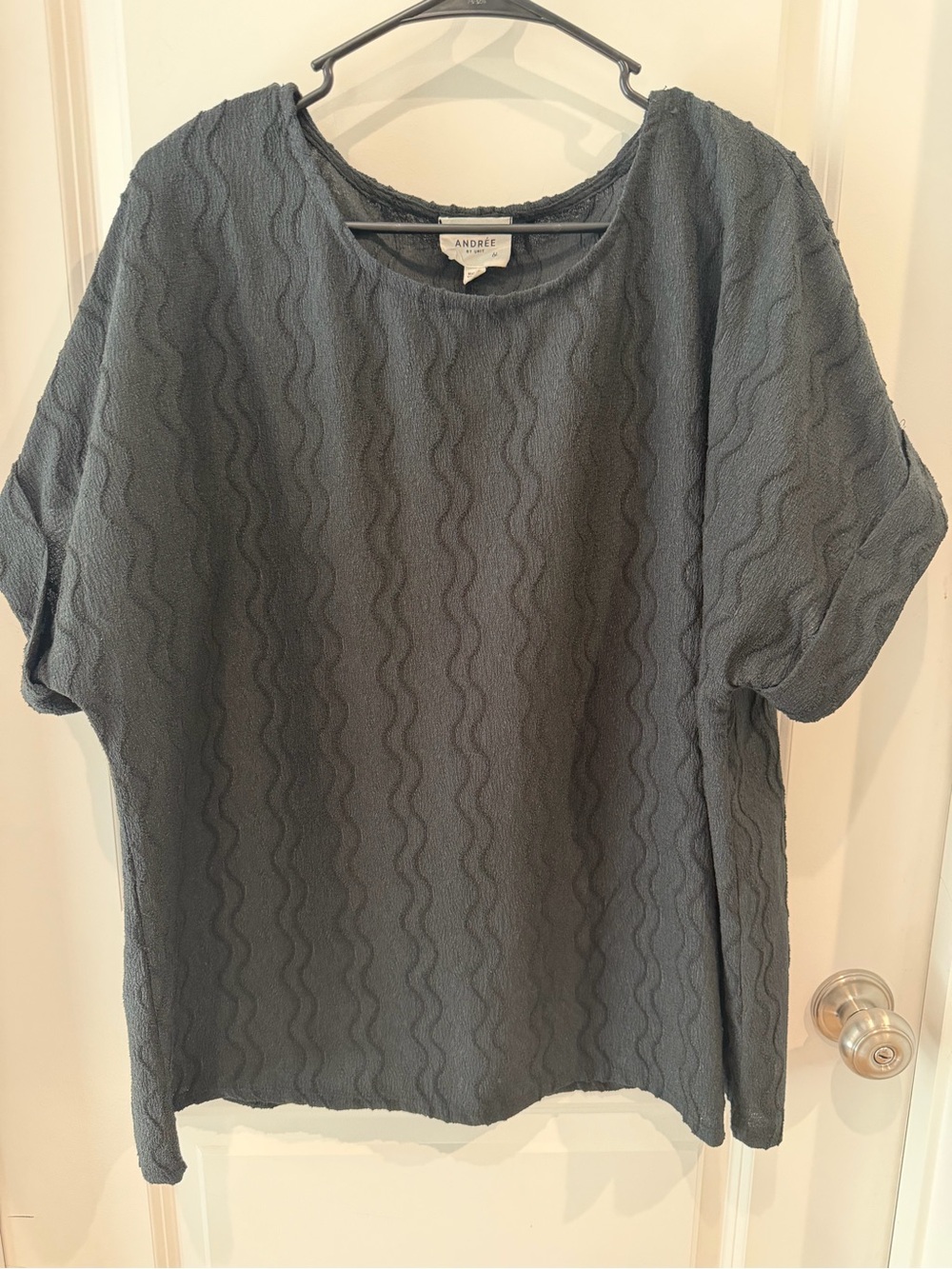 ANDREE BY UNIT Wave-Texture Short Sleeve Top Size 1X